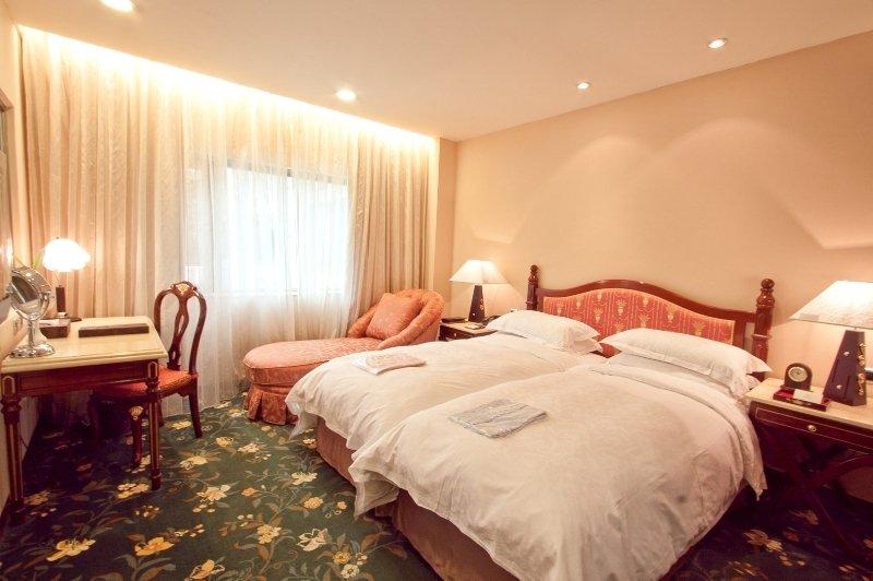 Royal Seasons Hotel Beitou Tajpej Buitenkant foto