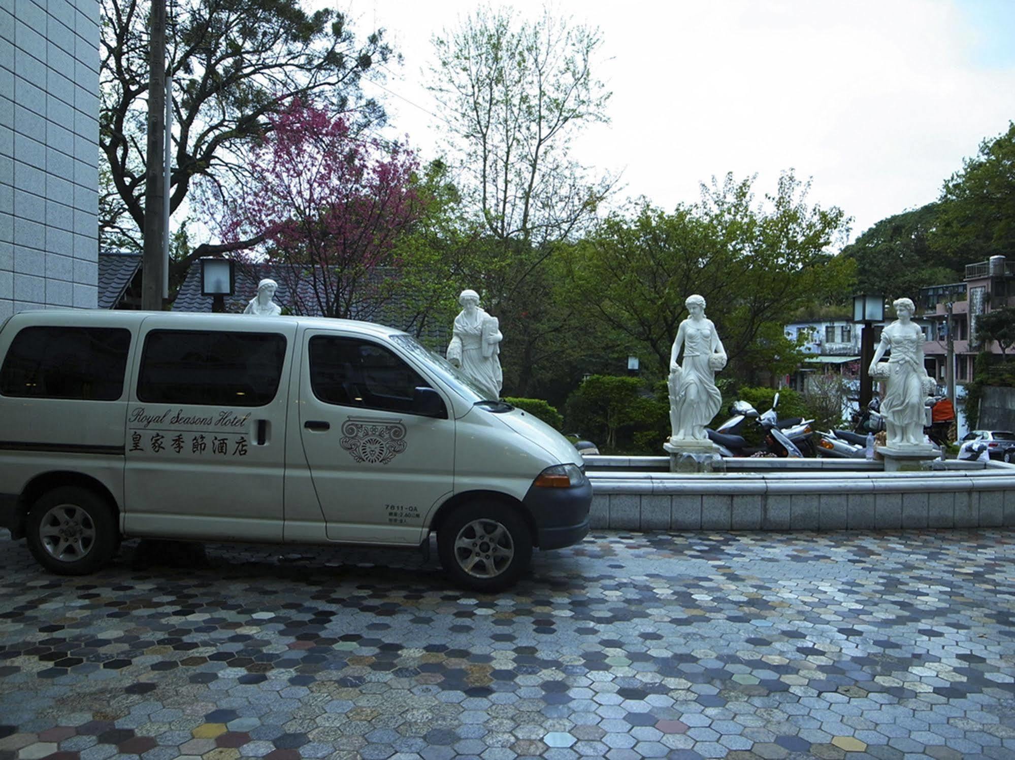 Royal Seasons Hotel Beitou Tajpej Buitenkant foto