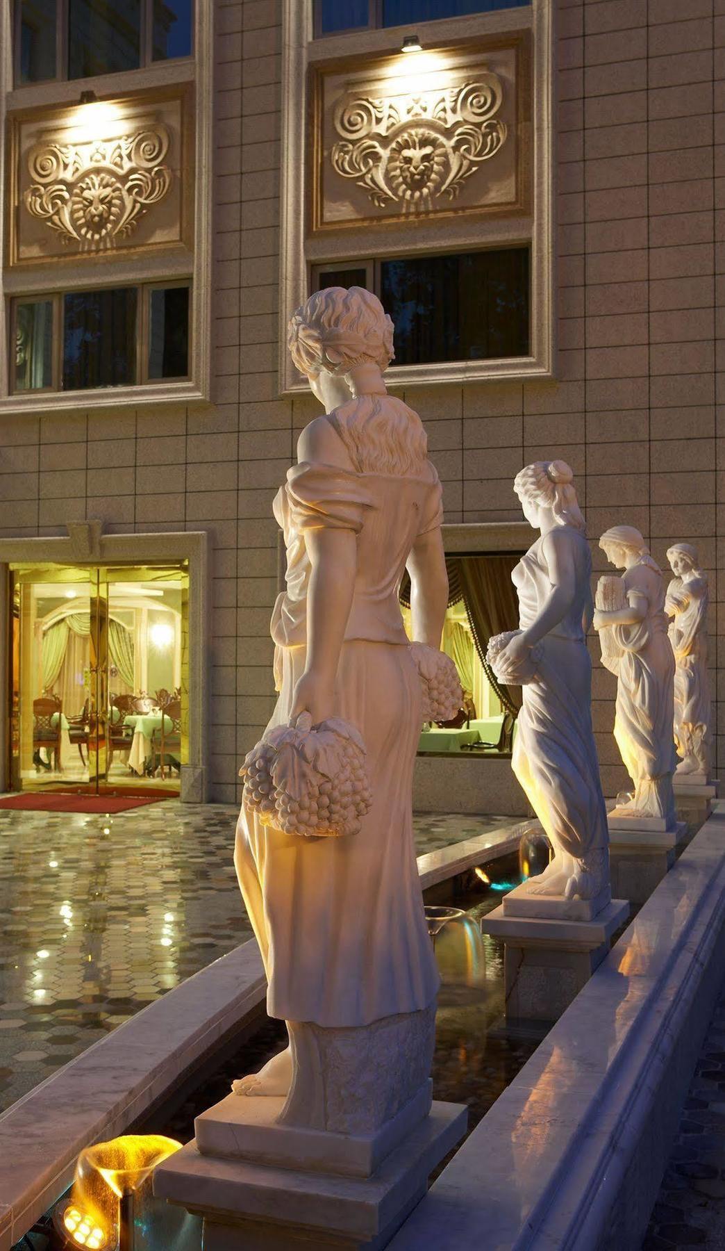 Royal Seasons Hotel Beitou Tajpej Buitenkant foto