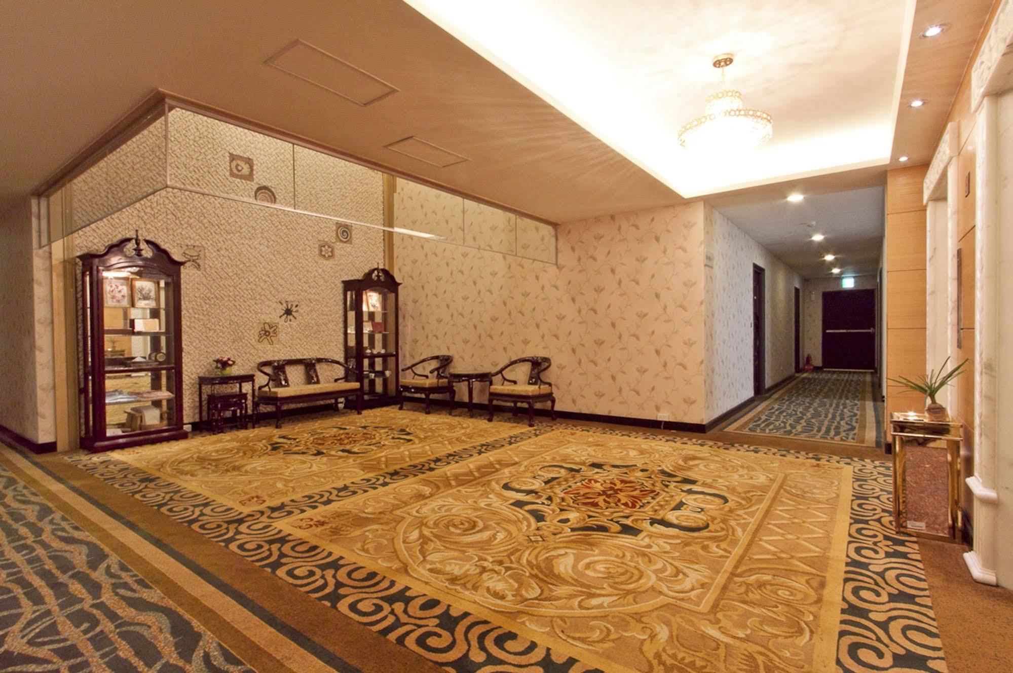 Royal Seasons Hotel Beitou Tajpej Buitenkant foto