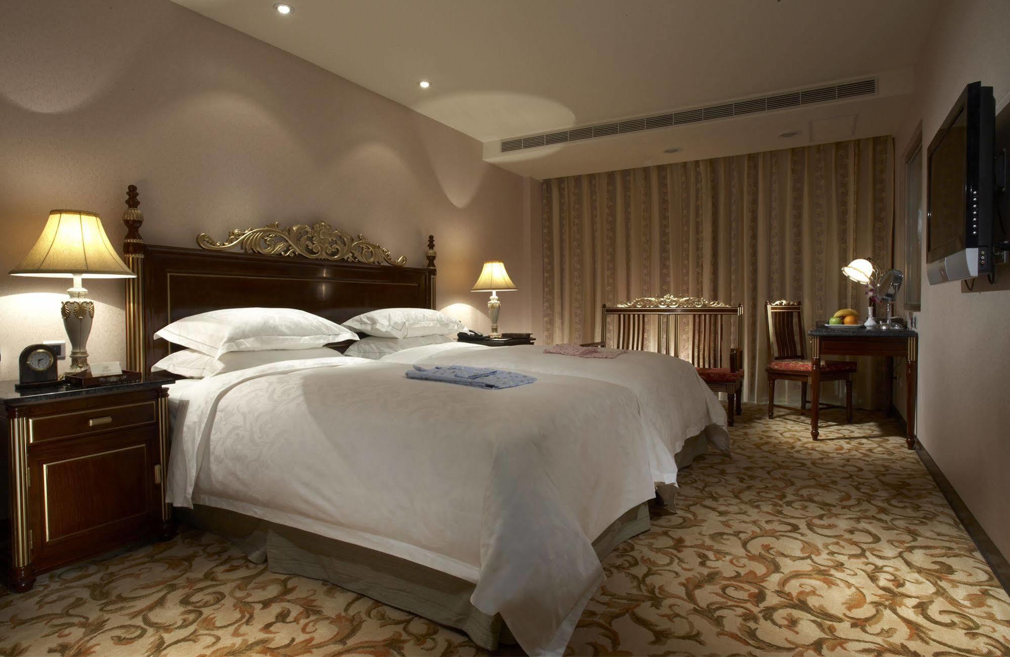 Royal Seasons Hotel Beitou Tajpej Buitenkant foto