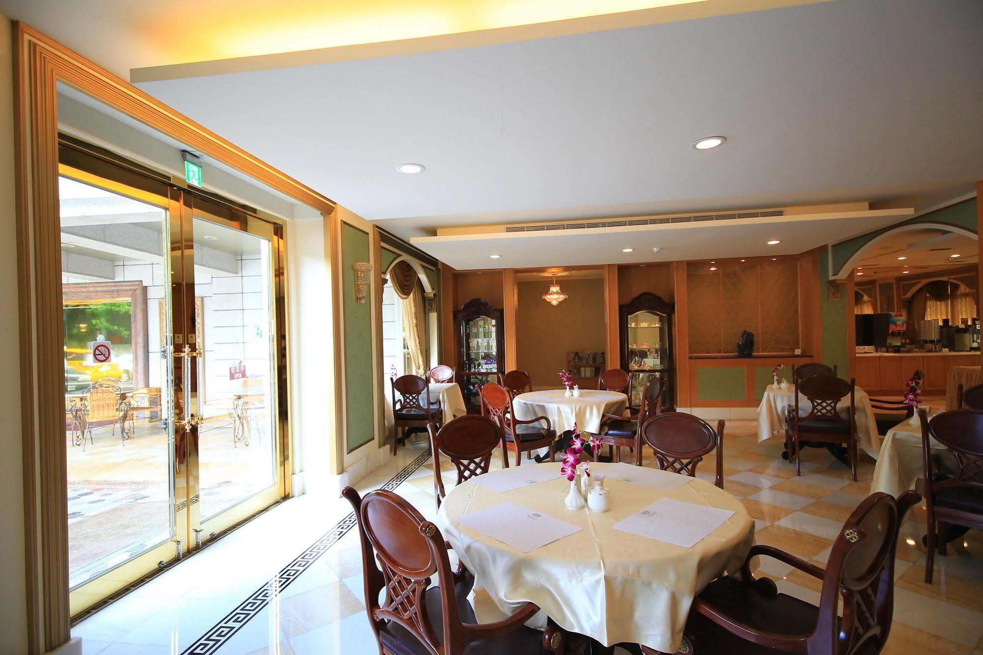 Royal Seasons Hotel Beitou Tajpej Buitenkant foto