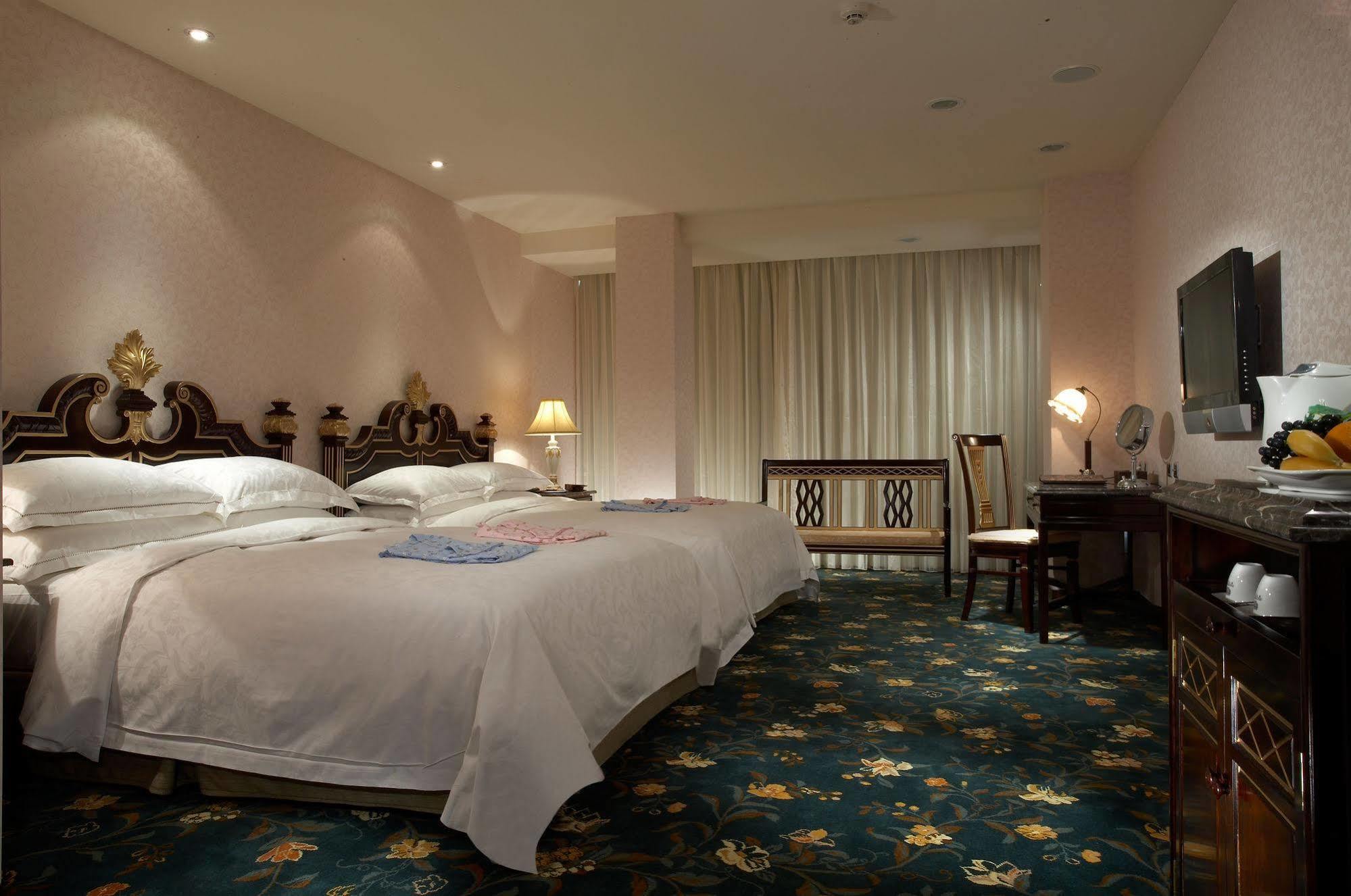 Royal Seasons Hotel Beitou Tajpej Buitenkant foto